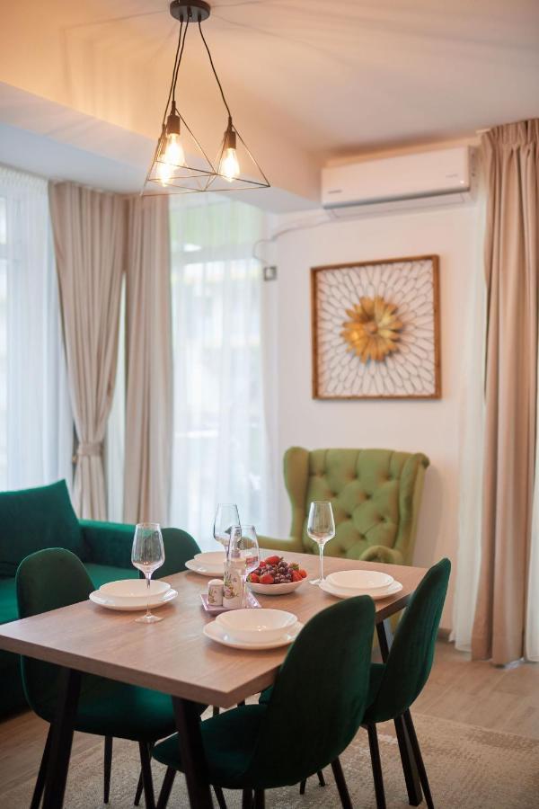 Sea La Vie 2Br Apt Spa N Pool Beach Resort Năvodari Kültér fotó