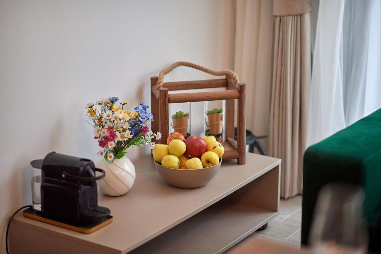 Sea La Vie 2Br Apt Spa N Pool Beach Resort Năvodari Kültér fotó