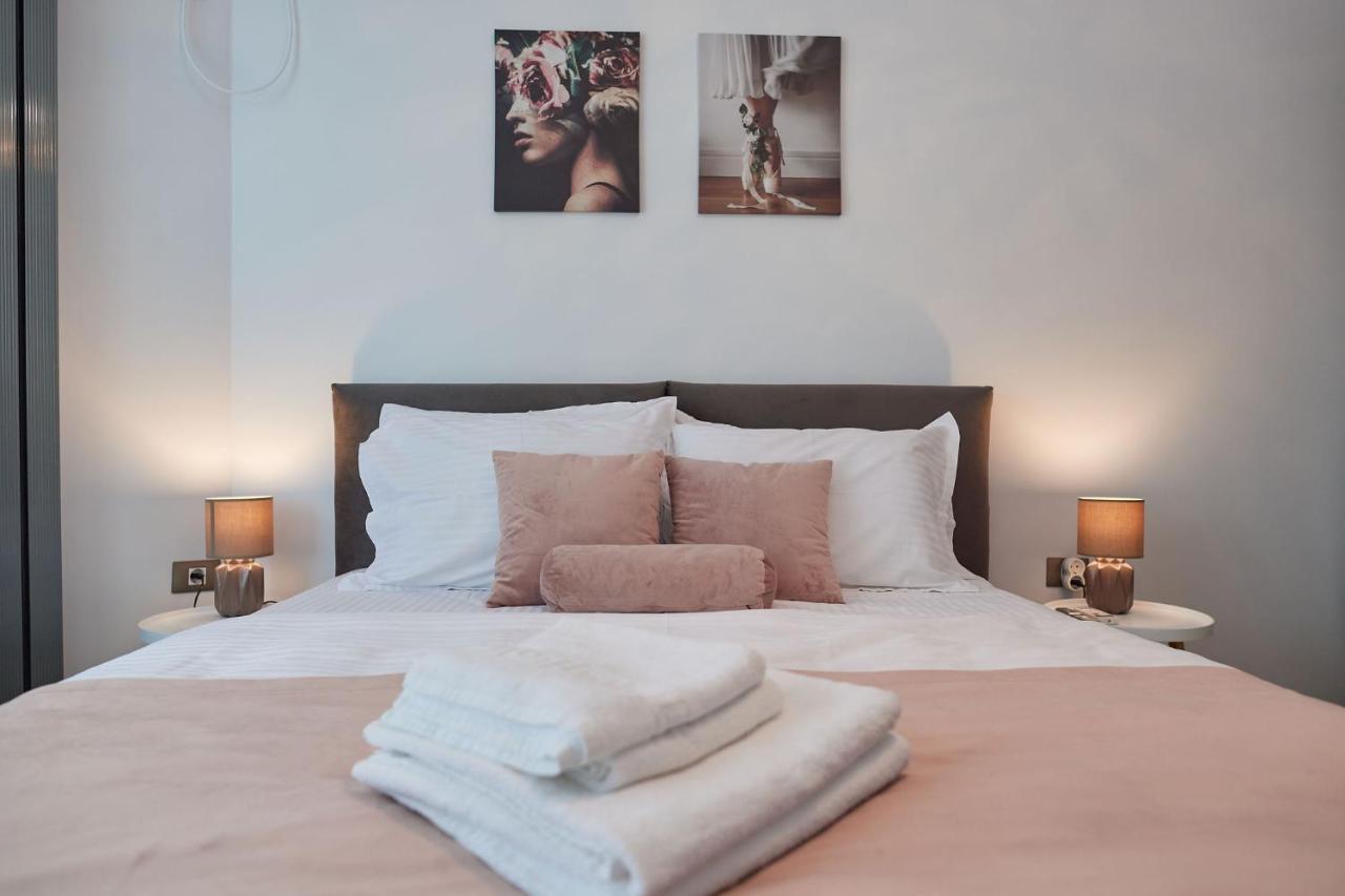 Sea La Vie 2Br Apt Spa N Pool Beach Resort Năvodari Kültér fotó