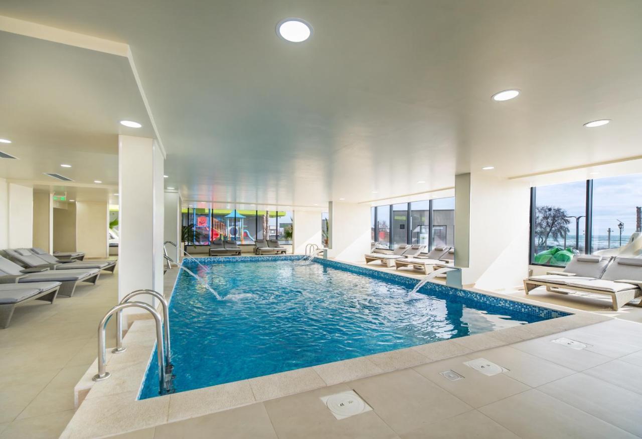 Sea La Vie 2Br Apt Spa N Pool Beach Resort Năvodari Kültér fotó